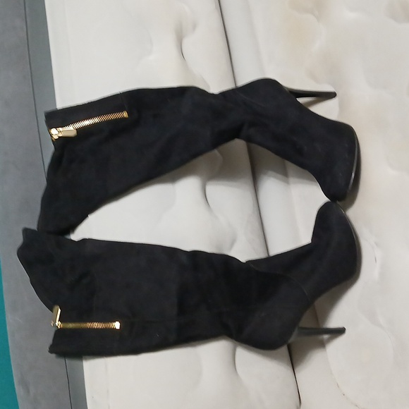 Beautiful over the knee Guess suede boots - Picture 2 of 6